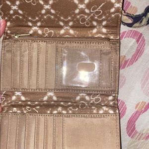 Jessica Simpson wallet